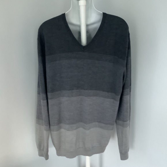 Calvin Klein Merino Wool Blend V-Neck Sweater Sz. XL - Picture 1 of 4
